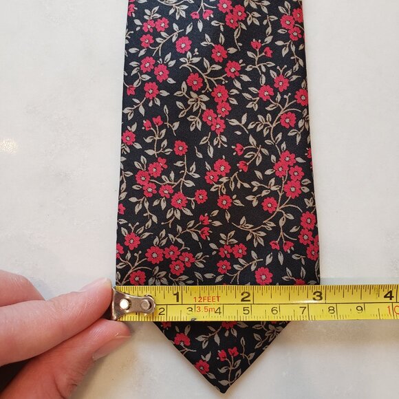 Fbiti by Micahel Luisi Red and Black Floral Tie - Picture 3 of 6